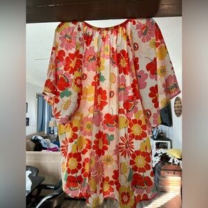 Beautiful top size 2x no tags